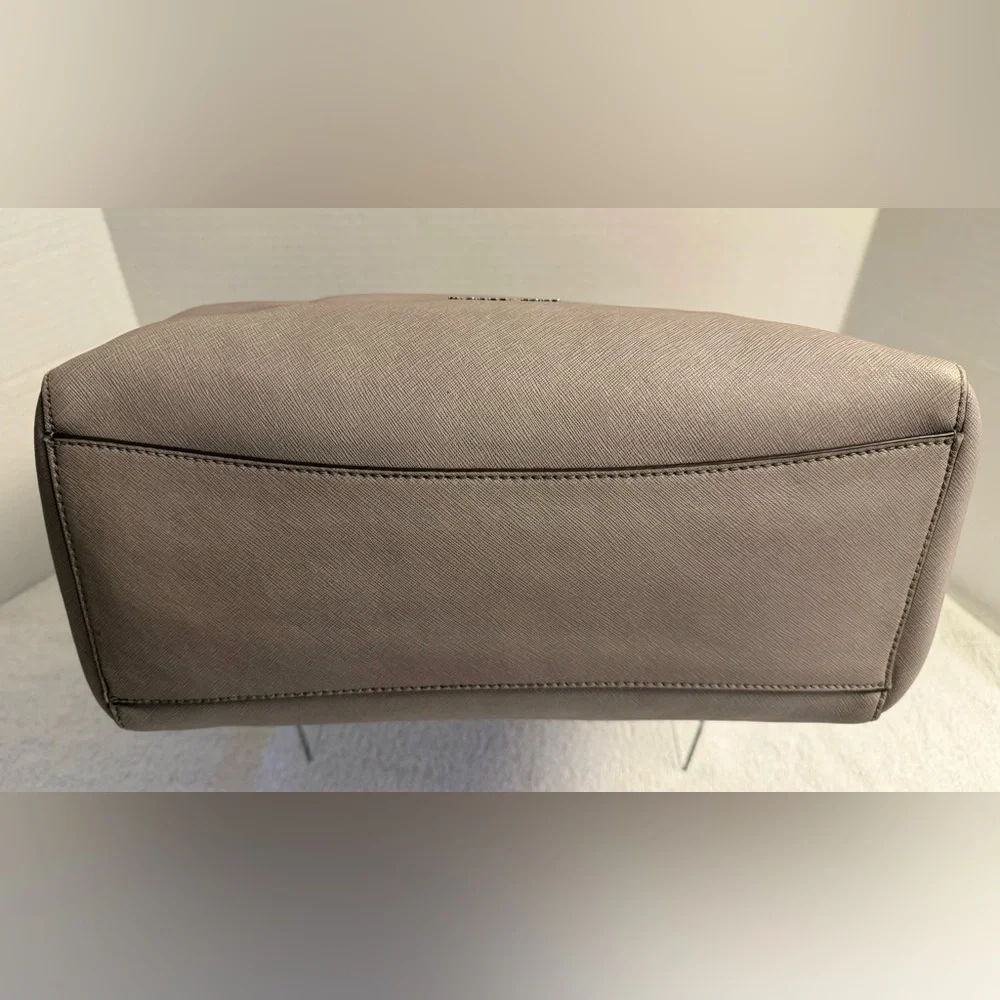 Michael Kors Saffiano Leather Shoulder Tote | Zip Top | Neutral Taupe